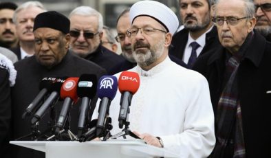 Diyanet İşleri Başkanı Erbaş: Sivil protestolara ve boykotlara devam edilmesi önemli