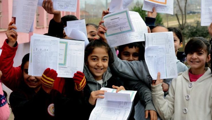 MEB açıkladı! Eğitimde yeni dönem: Karneler değişiyor…