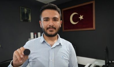 Gaziantep’te 2 oy farkla seçimleri kazanan 19 yaşındaki muhtar göreve başladı