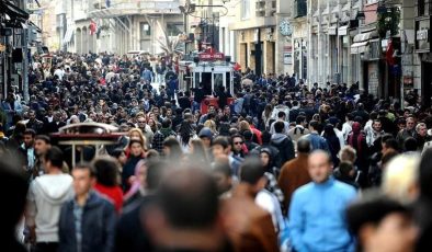 TÜİK paylaştı! Anne ve babanın alışkanlıkları çocuklarına geçiyor