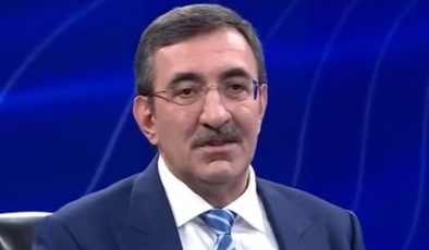 Cevdet Yılmaz: Türkiye, cari açık riskini bertaraf etti