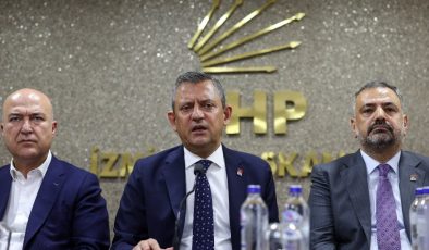 CHP Genel Başkanı Özel: Gelecek seçimlerde İzmir’de hedef 31’de 31’dir