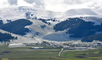 Mayıs ayında Erzurum dondu, Şanlıurfa yandı