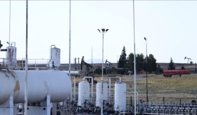 PKK/YPG’den Suriye’de petrol gasbı: Yılda 2,5 milyar dolar örgüt kasasına aktarılıyor