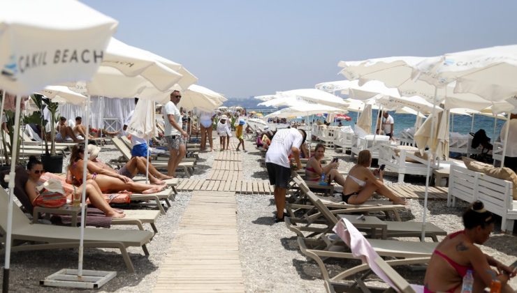 Antalya’da tatilin günlük maliyeti 1500 liradan başlıyor