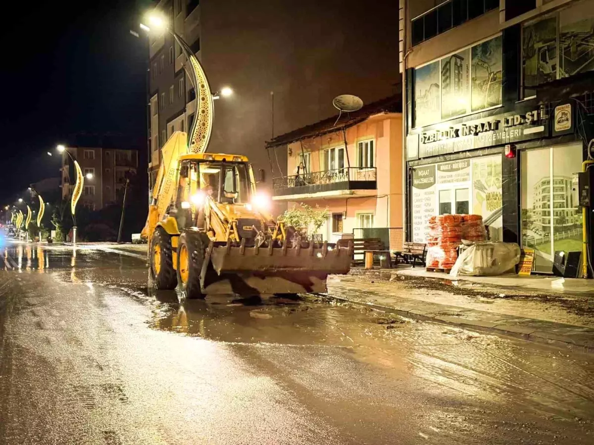 Burdur’da Sağanak Yağış Yolları Su Bastı