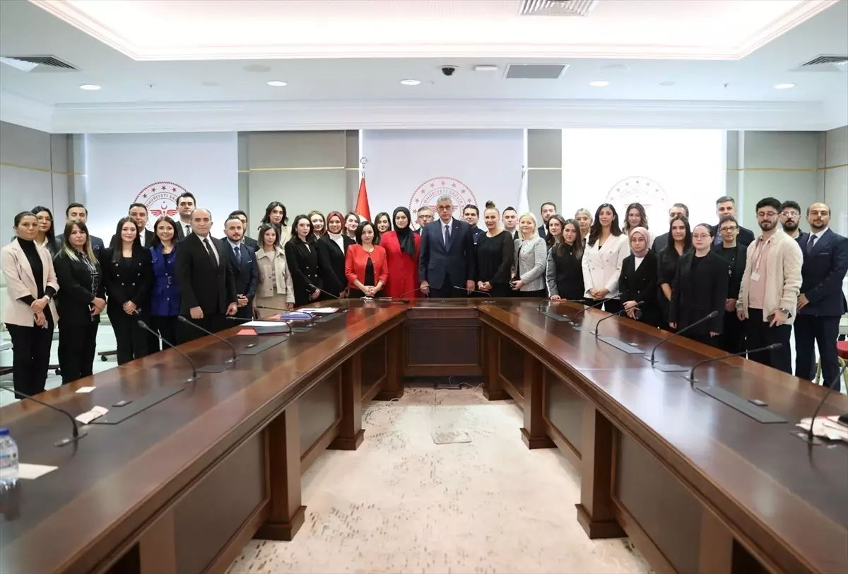 Sağlık Bakanı Memişoğlu aile hekimlerine yönelik yeni teşvik düzenlemesinin ayrıntılarını anlattı